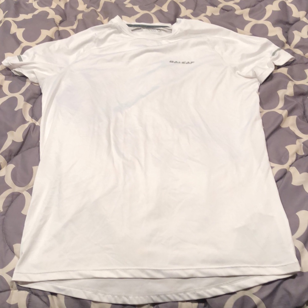 Mens small wicking shirt